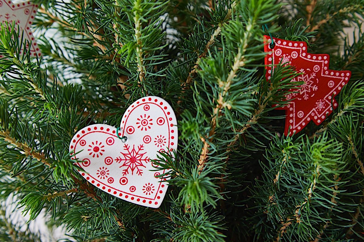 Tree & Nordic, wooden style decorations