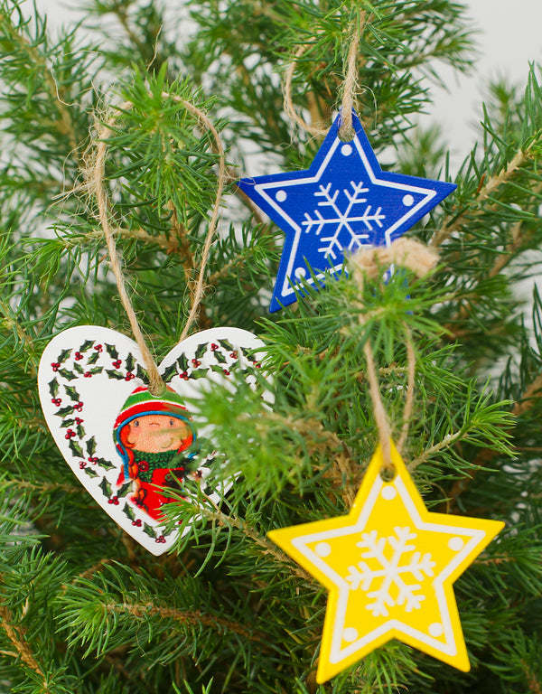Tree & Coloured wooden decorations & Holly berry's own dec